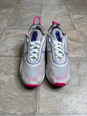Air Max 2090 Laser Pink Women’s Shoe Size 8 White CZ3867-101 Preowned